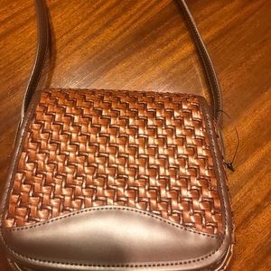 Vintage 1980’s Nine West Crossbody GUC ❤️❤️